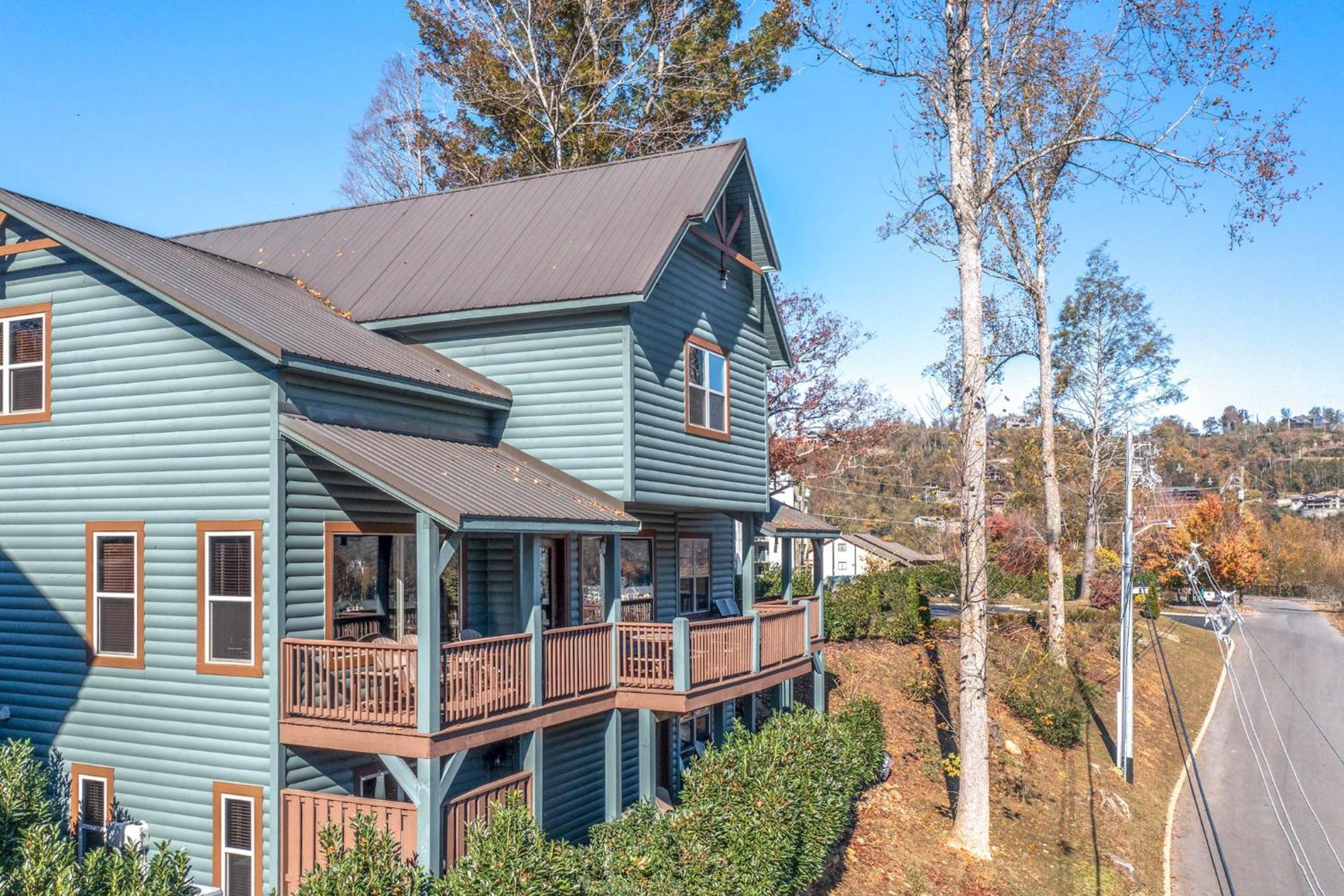 The Great Dogwood Manor By Stony Brook Cabins แกตลิงเบิร์ก ภายนอก รูปภาพ